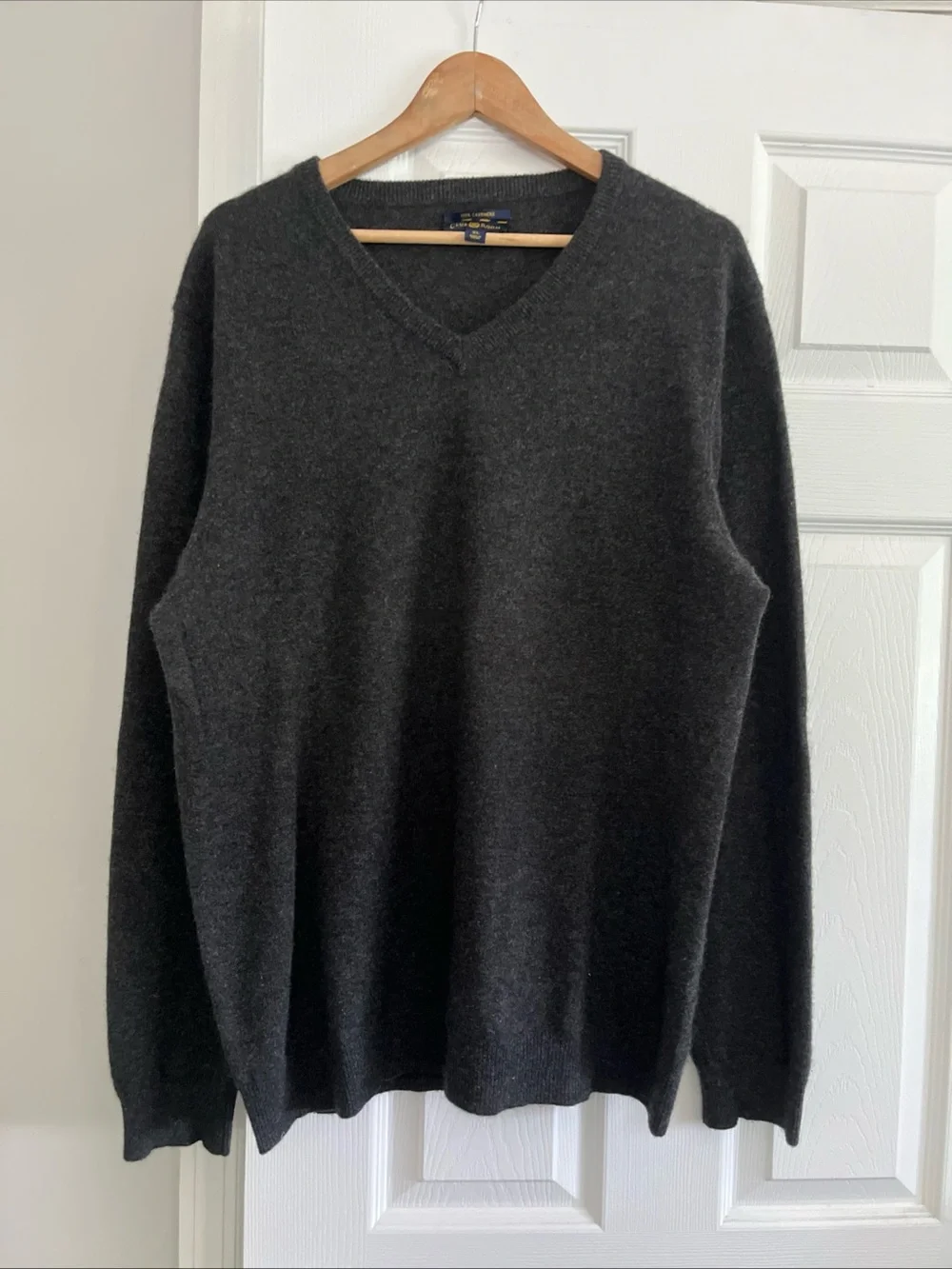 Club Room Men's 100% Cashmere Dark Charcoal V-Neck Sweater